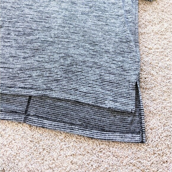 ⭐Gray Striped Banana Republic Short sleeve shirt Small ⭐ - Picture 6 of 9